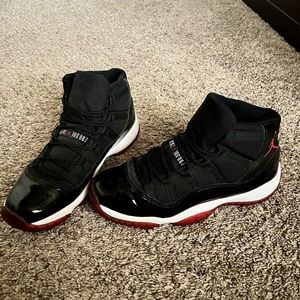 Youth Size 7 Jordan 11 Bred Sneakers